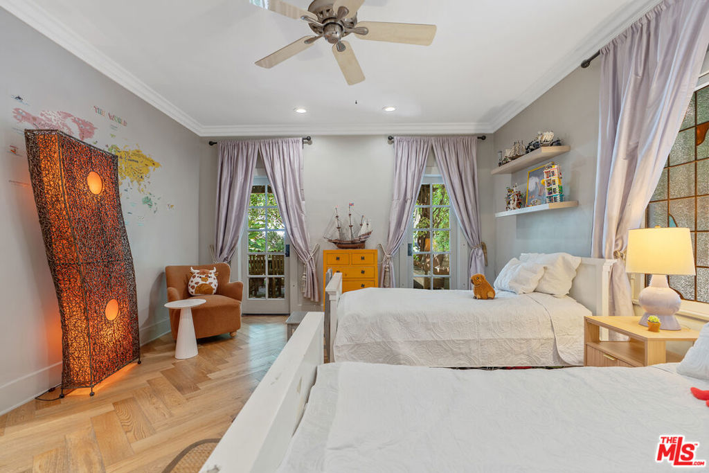 807 S Muirfield Road