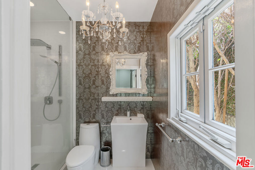 807 S Muirfield Road