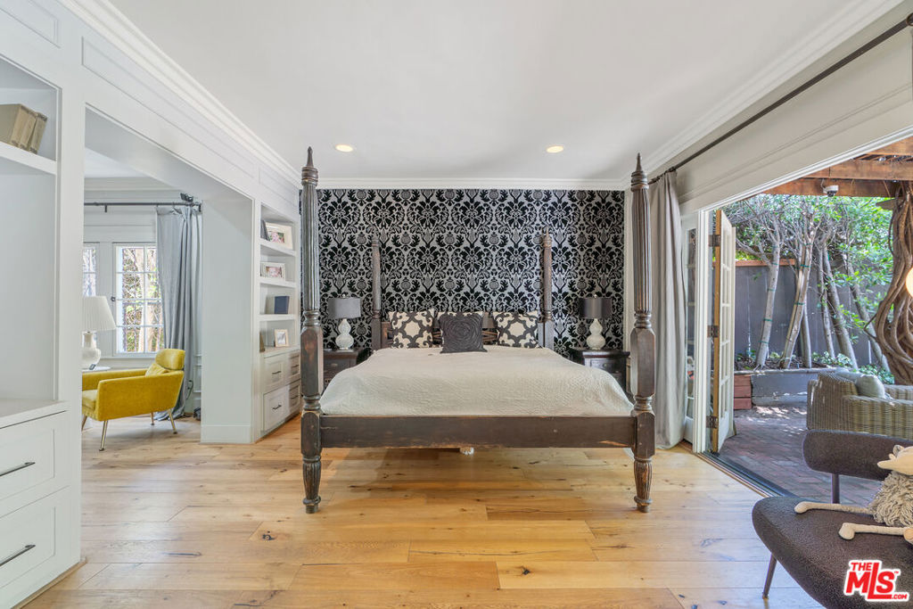 807 S Muirfield Road