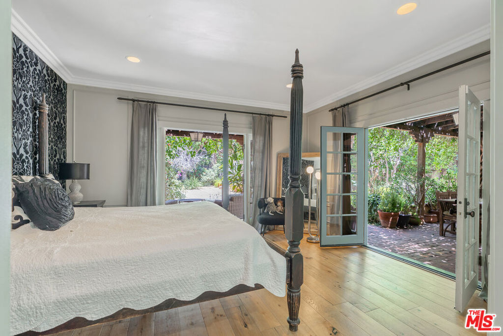 807 S Muirfield Road