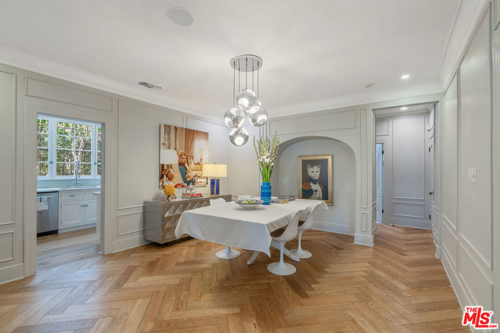 807 S Muirfield Road