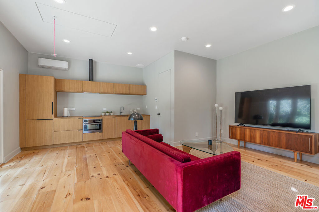 807 S Muirfield Road