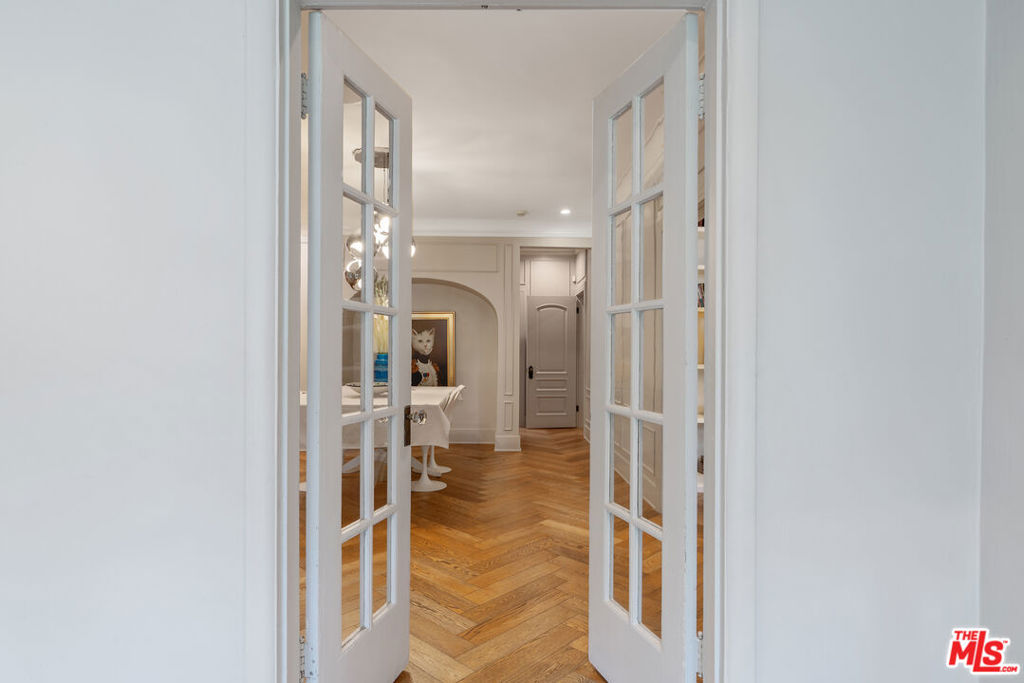 807 S Muirfield Road