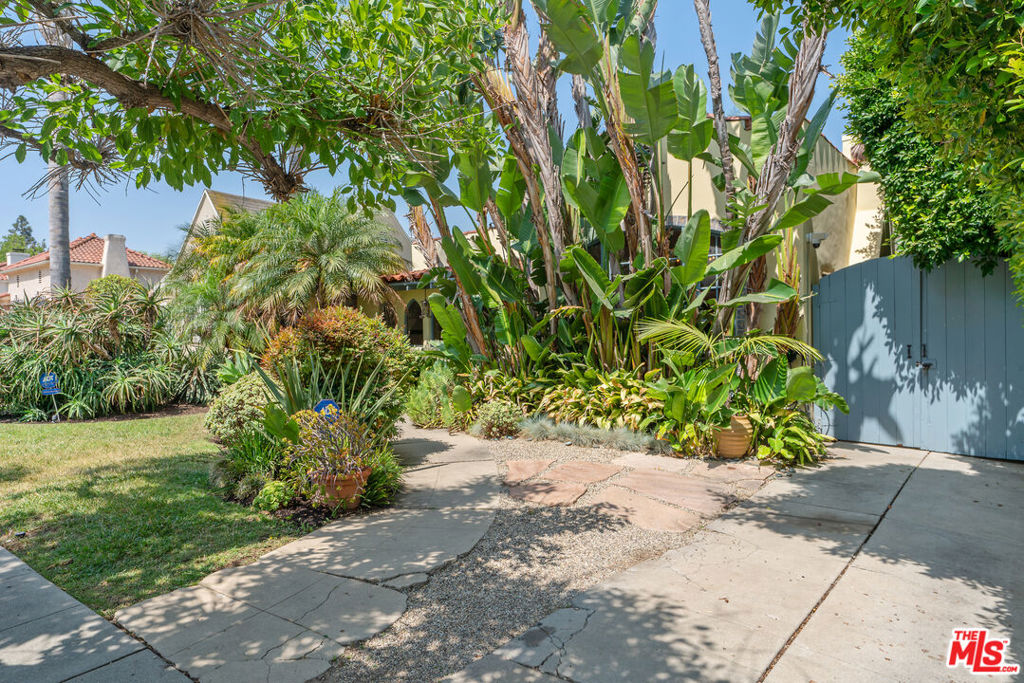 807 S Muirfield Road