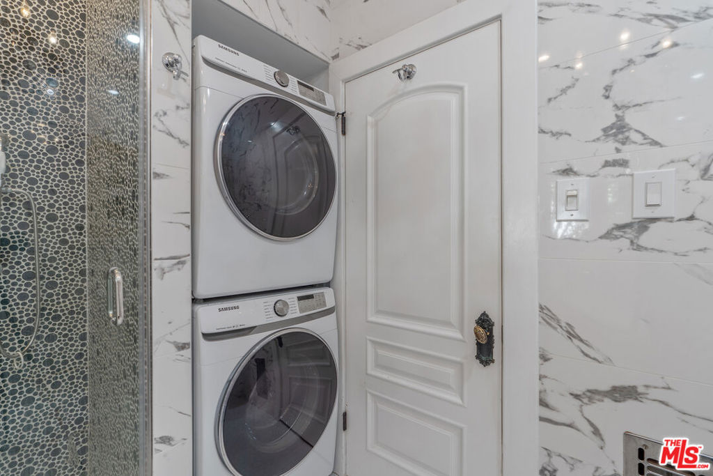 807 S Muirfield Road