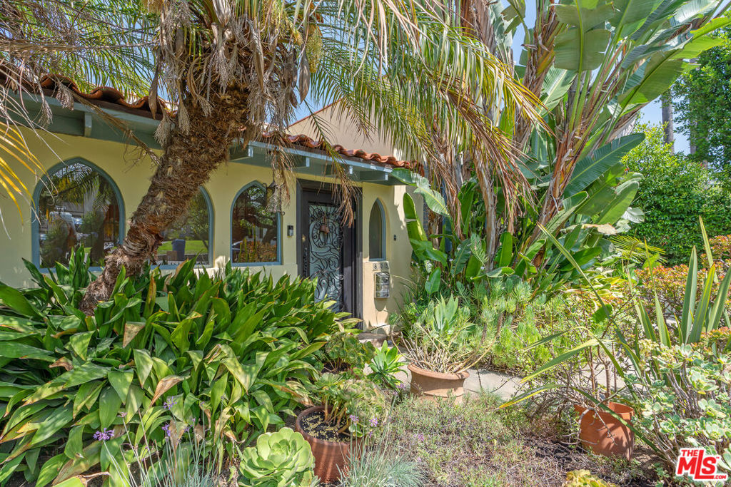 807 S Muirfield Road