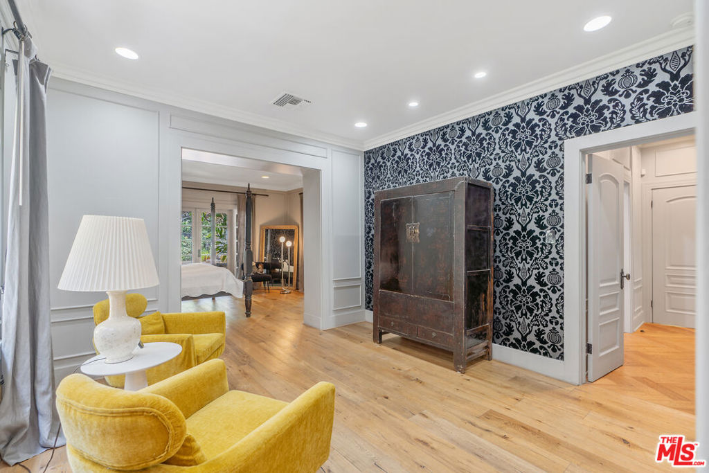 807 S Muirfield Road