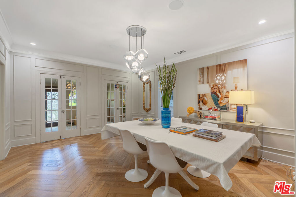 807 S Muirfield Road