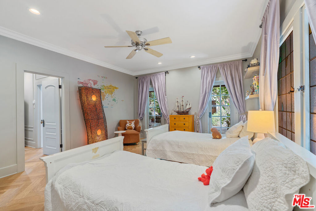 807 S Muirfield Road