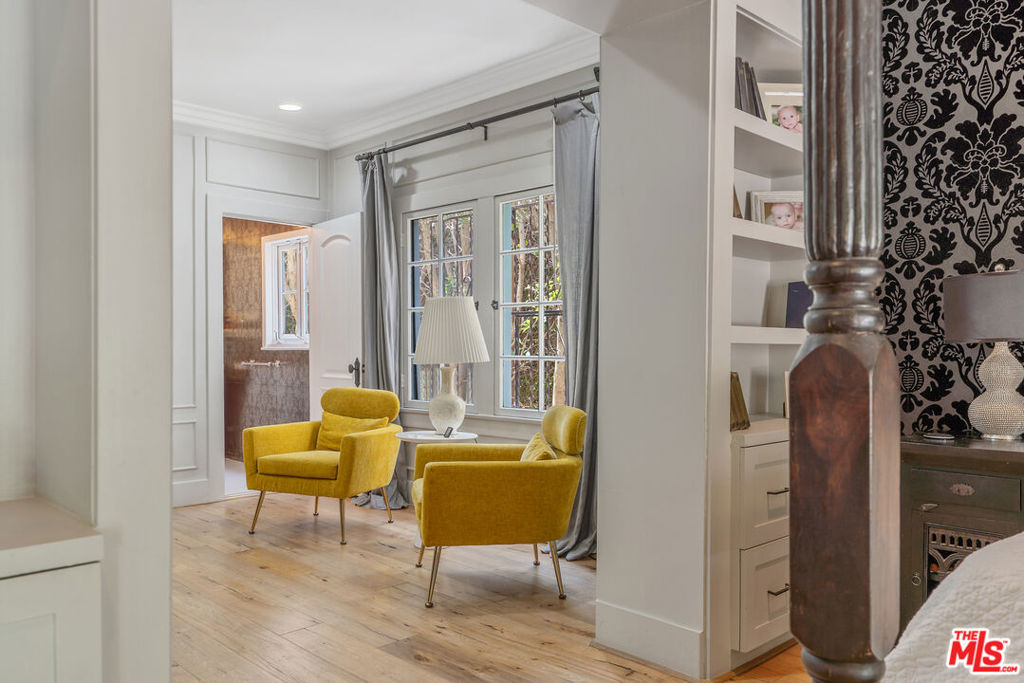 807 S Muirfield Road