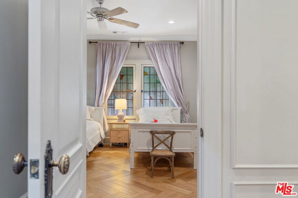 807 S Muirfield Road