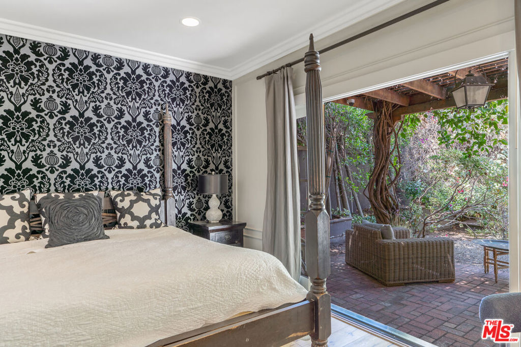 807 S Muirfield Road