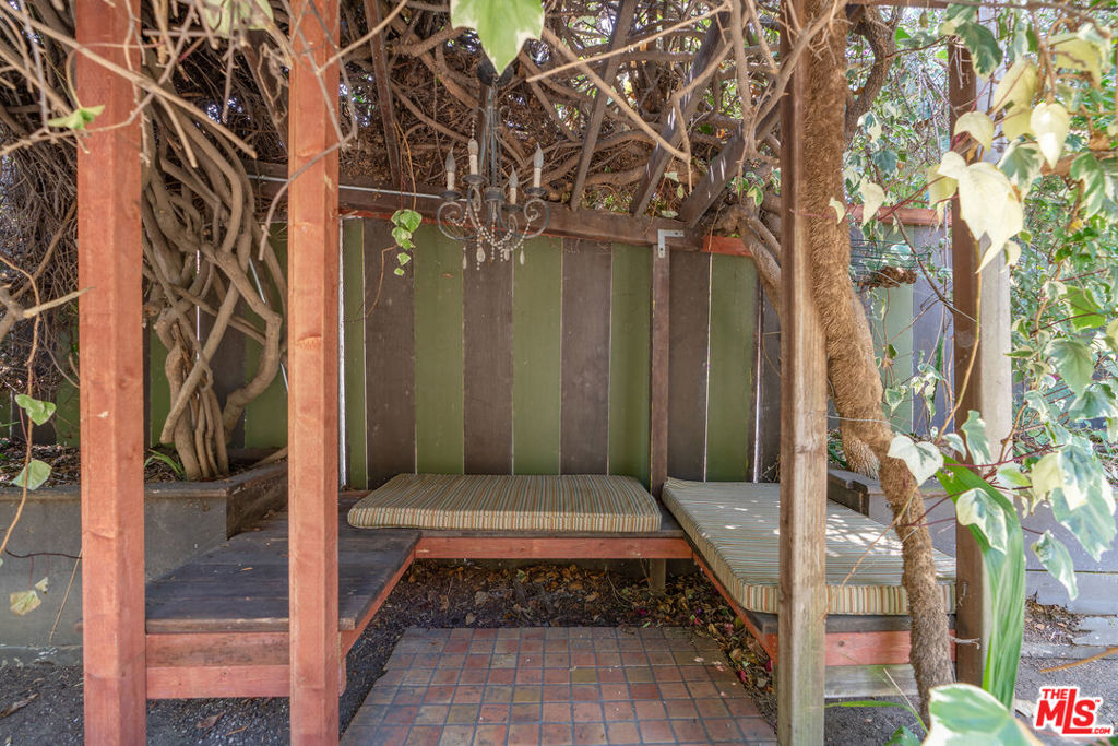 807 S Muirfield Road