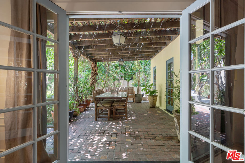 807 S Muirfield Road