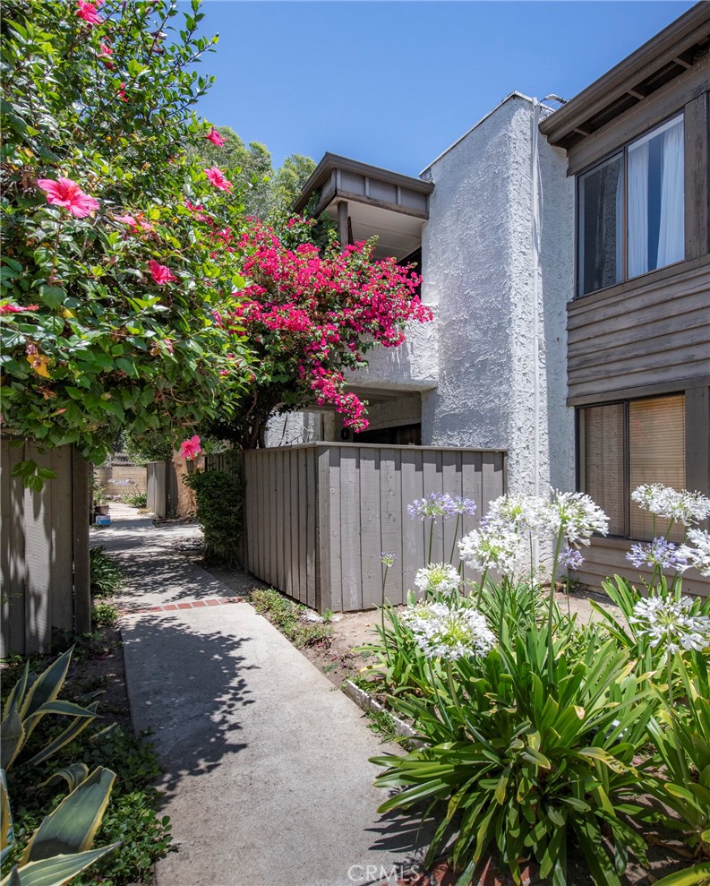 15511 Sherman Way 53