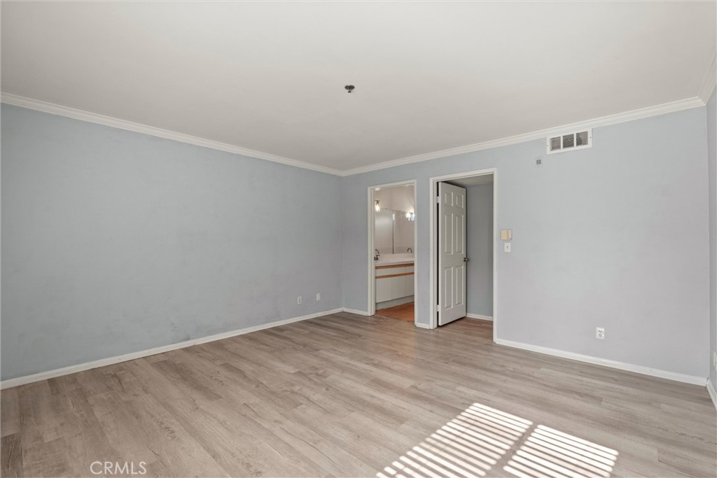 10925 Blix Street 309