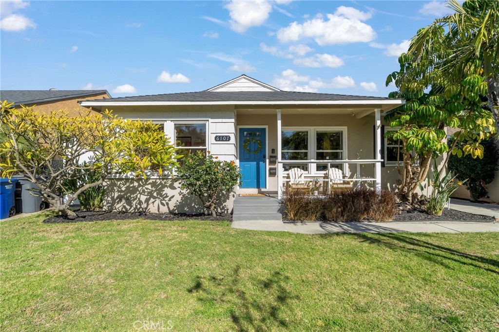 6107 Carson