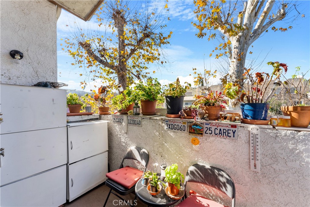 4248 Laurel Canyon Boulevard 206