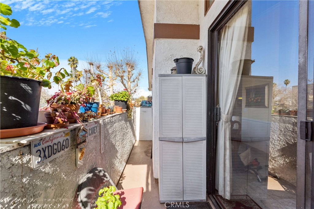 4248 Laurel Canyon Boulevard 206