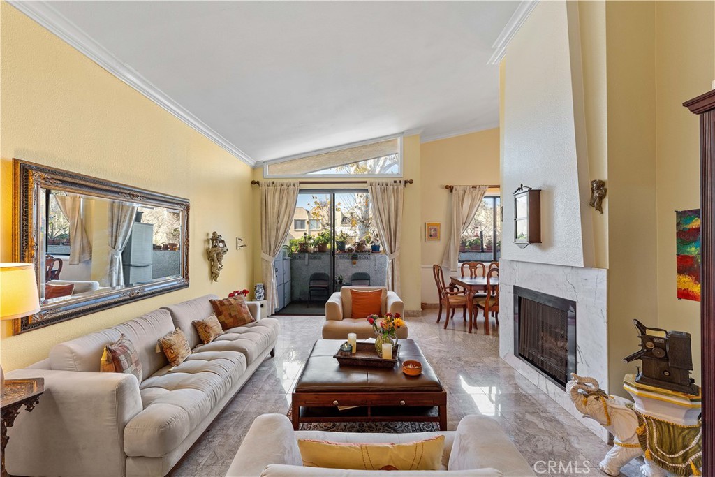 4248 Laurel Canyon Boulevard 206