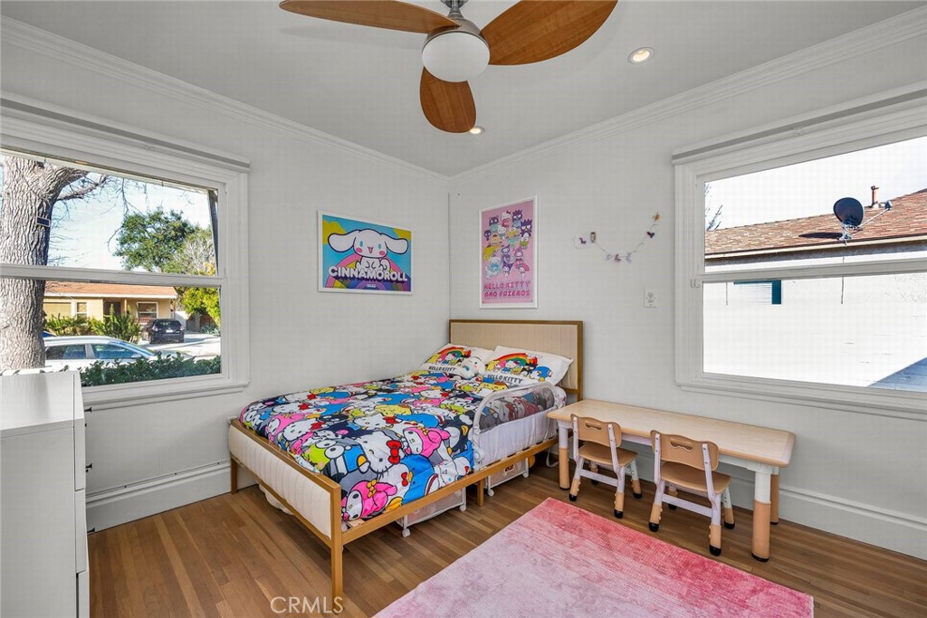 17614 Kittridge Street