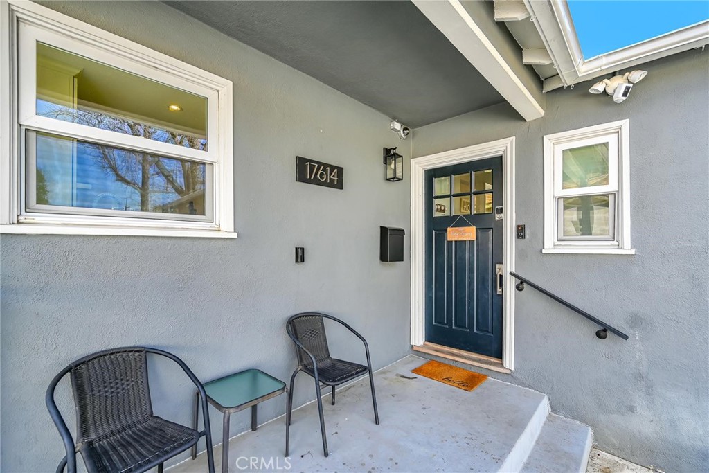 17614 Kittridge Street