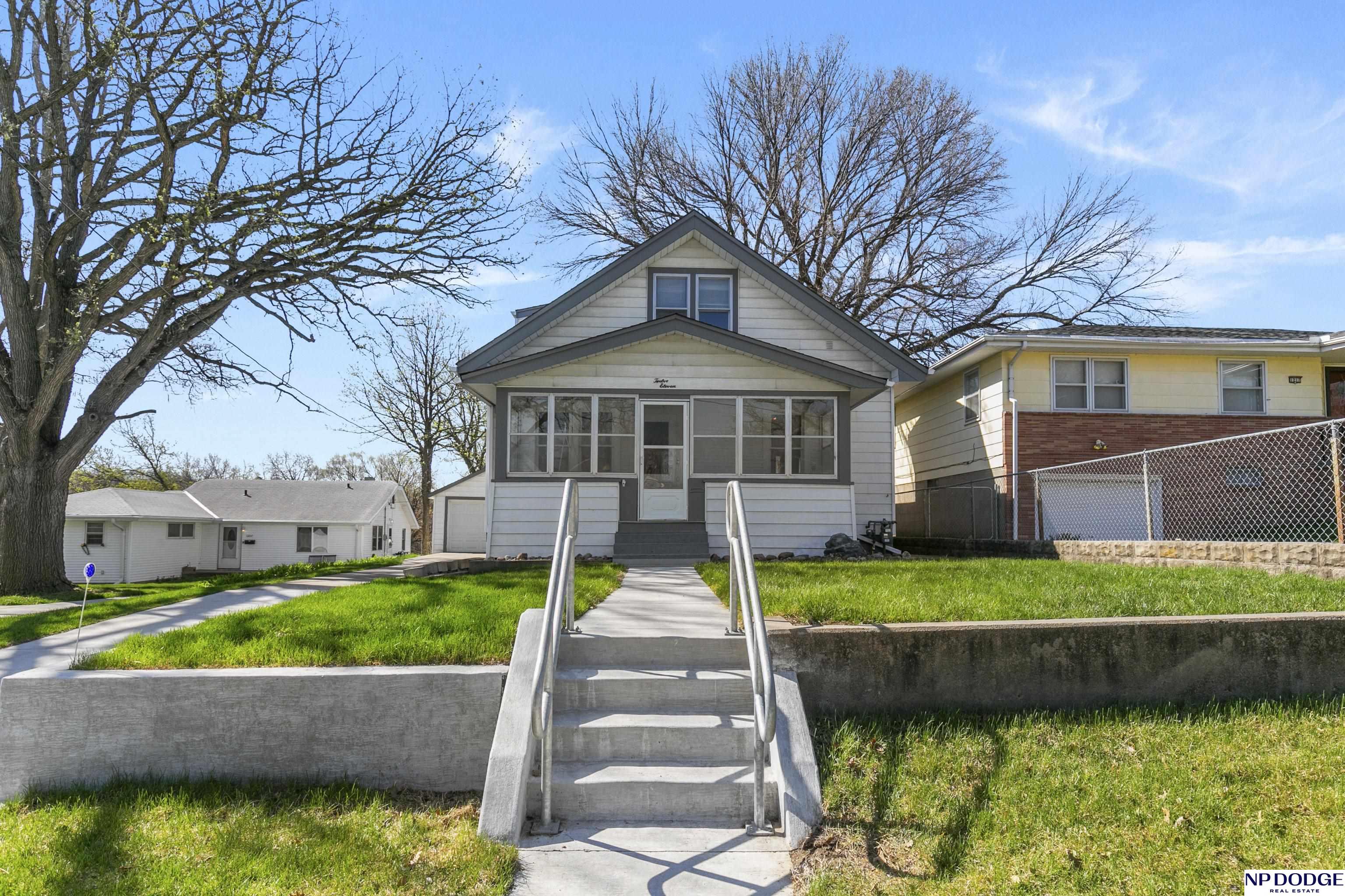 1211 Monroe Street