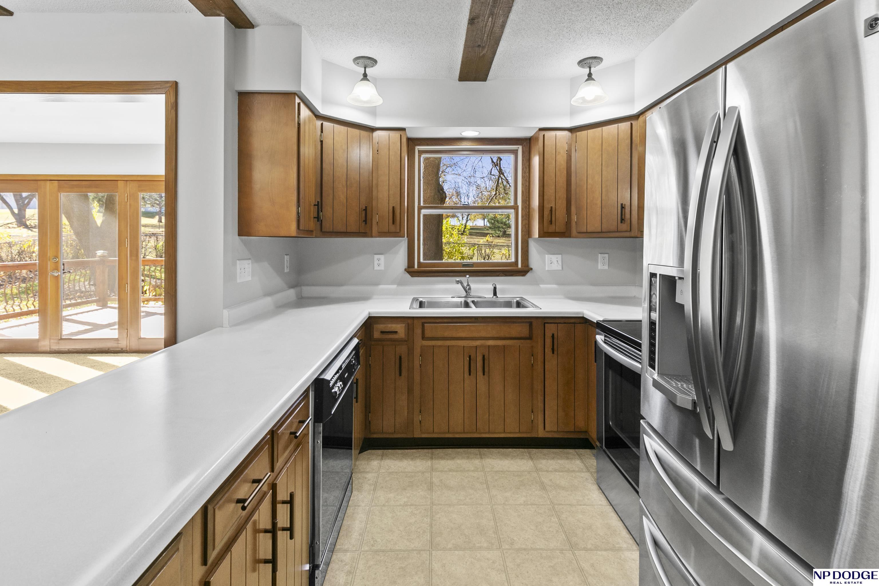 422 S 130 Street