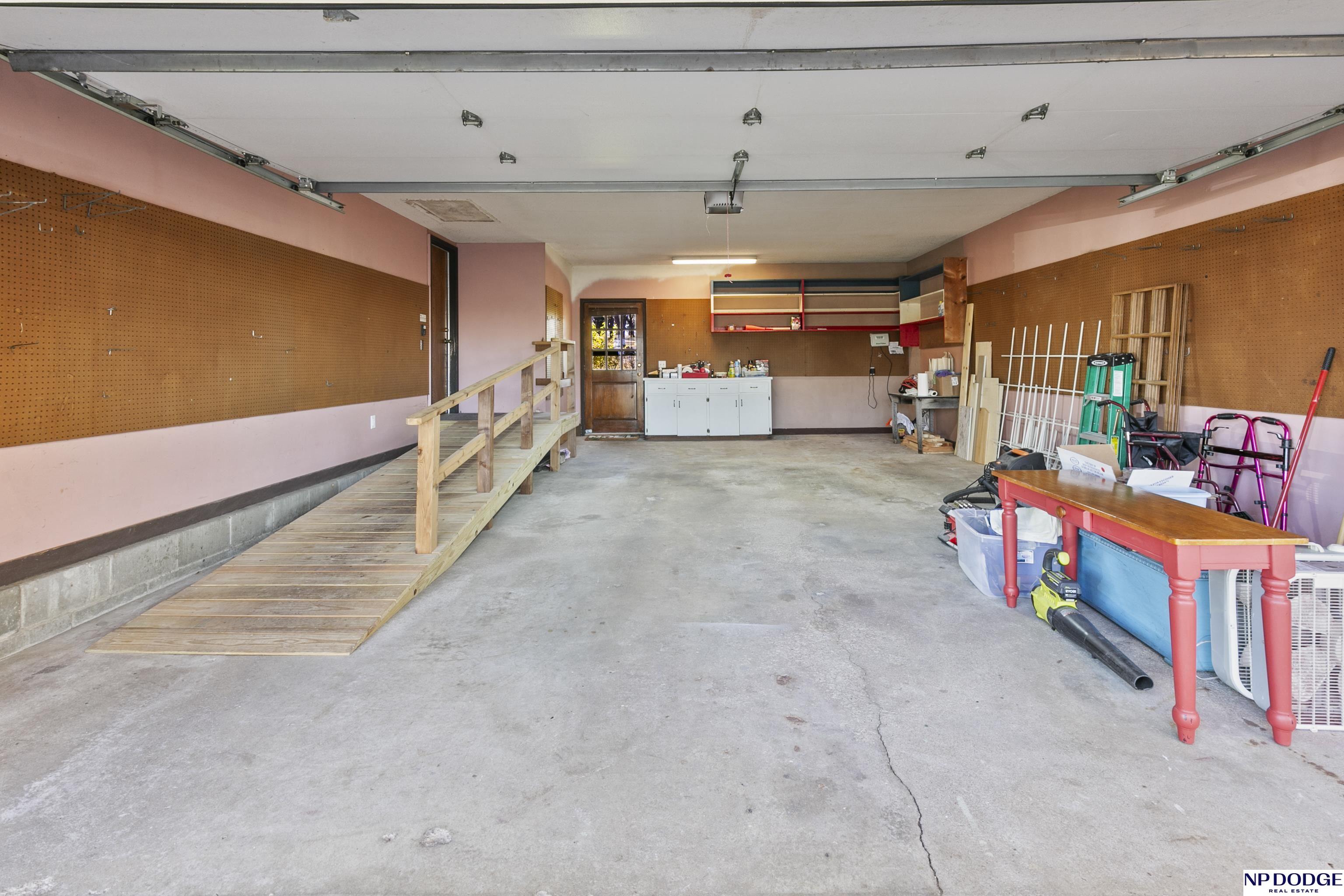422 S 130 Street
