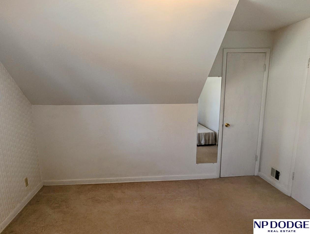 7733 S 30 Street