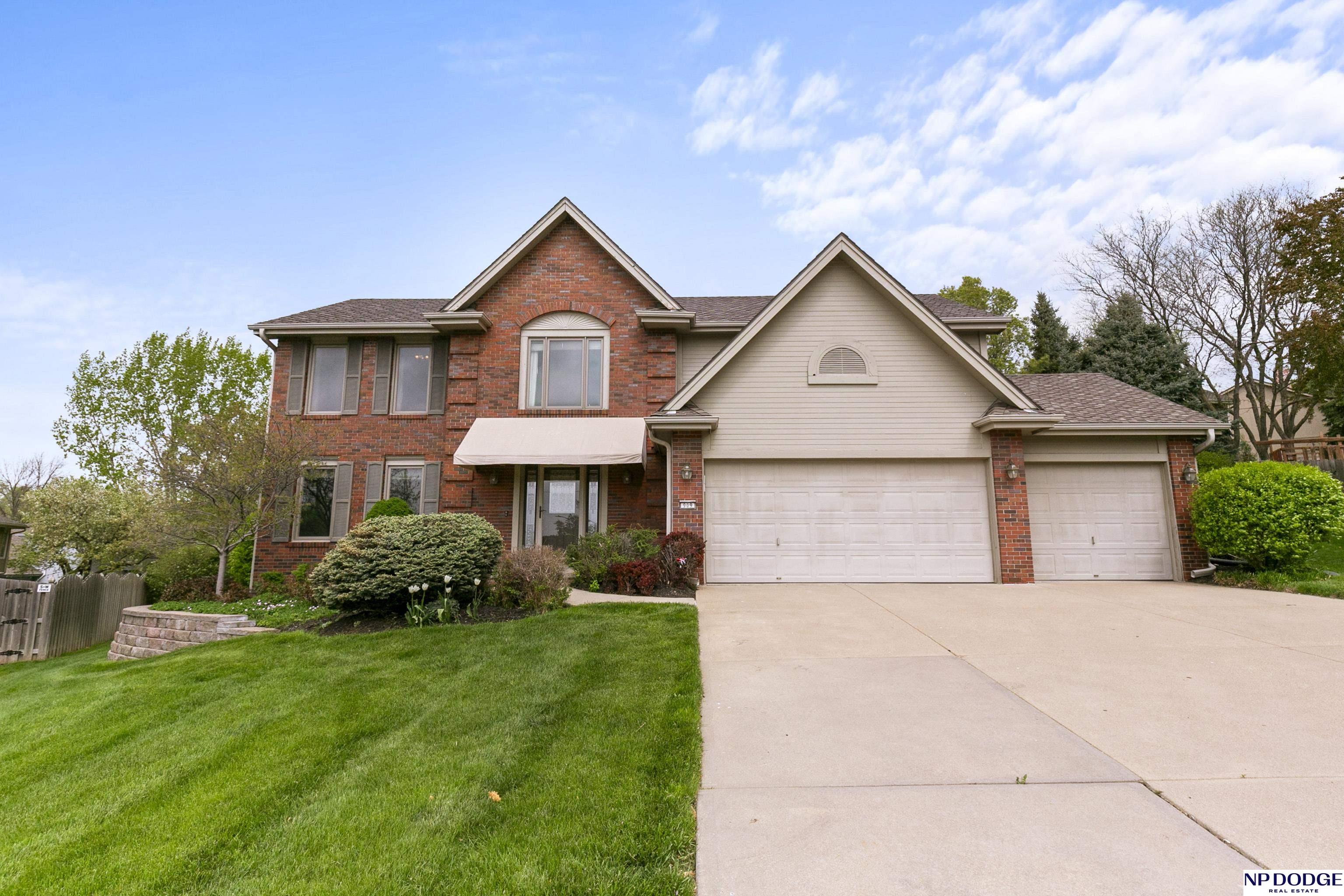 909 S 159th Avenue