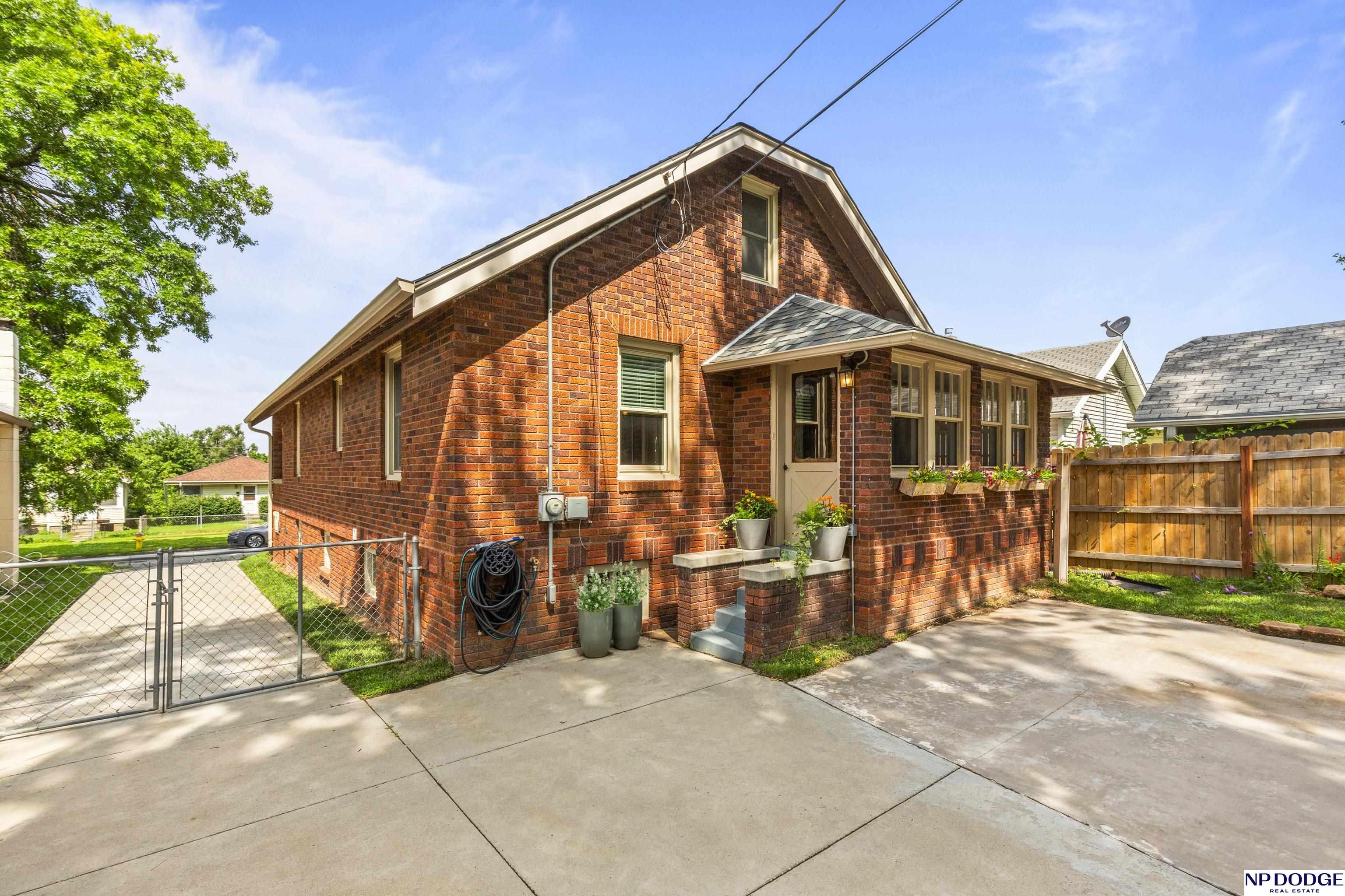 6039 S 39 Street