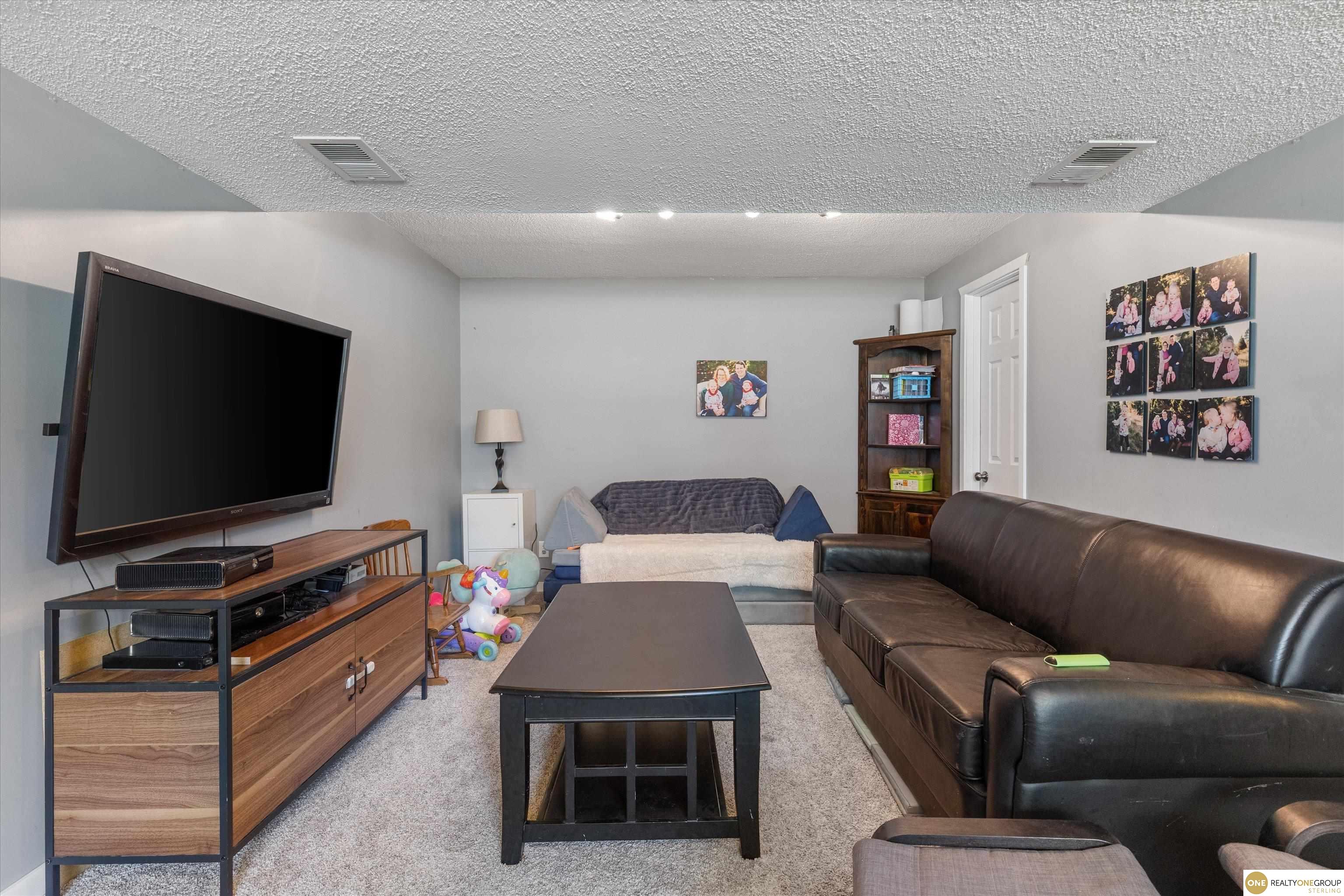 15023 Davenport Circle