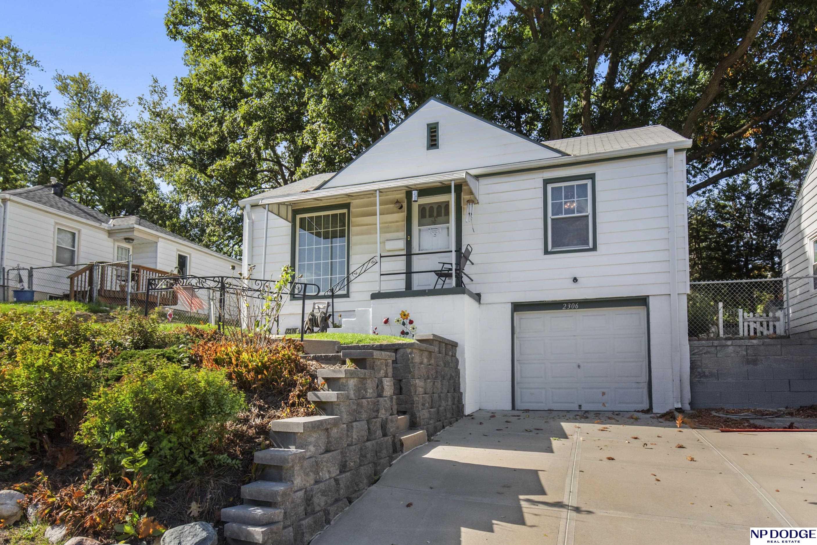 2306 S 48 Street