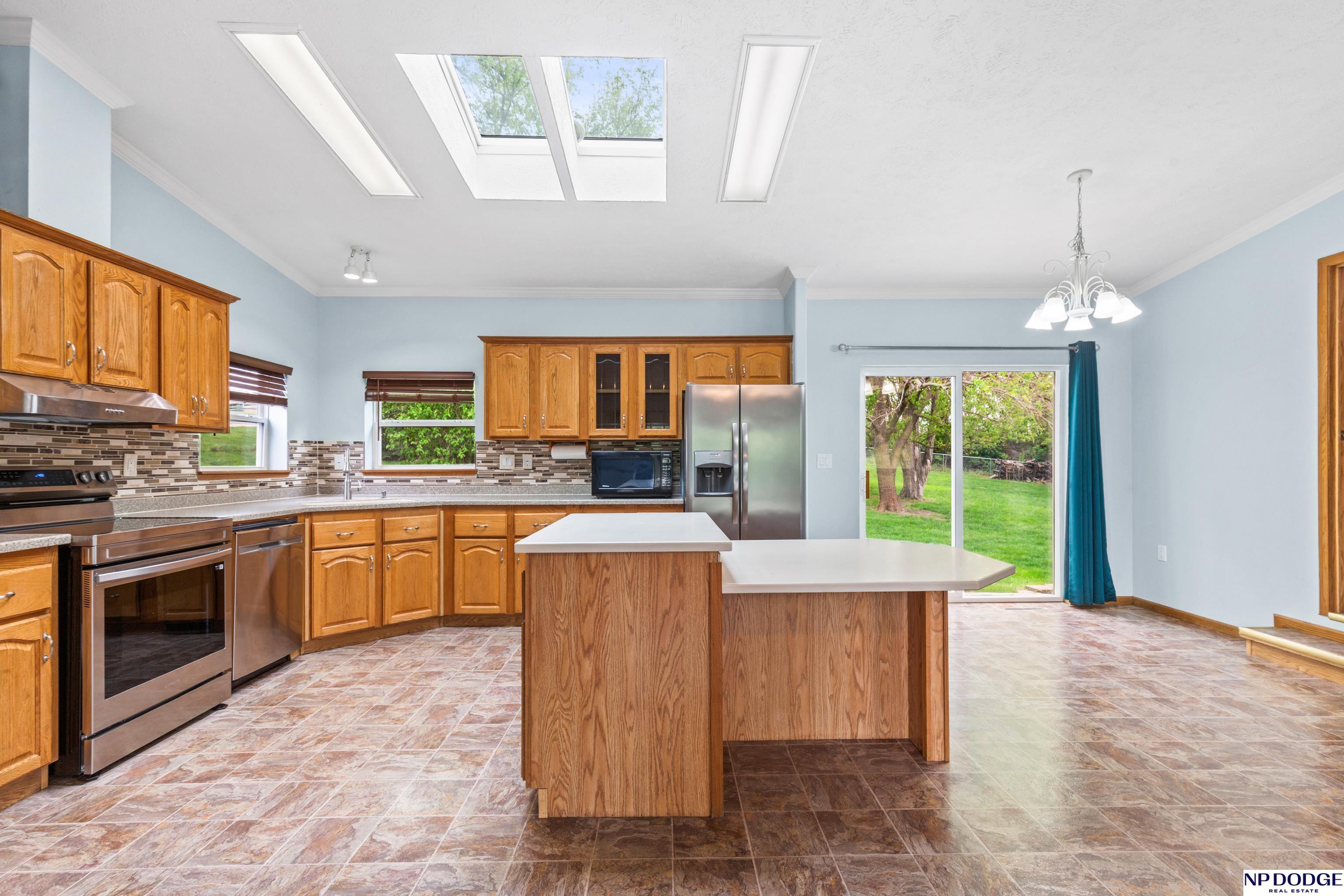 4441 Bernadette Avenue