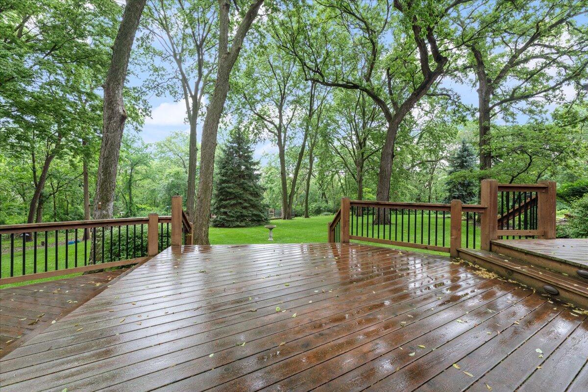 23 SCARLET OAKS Road