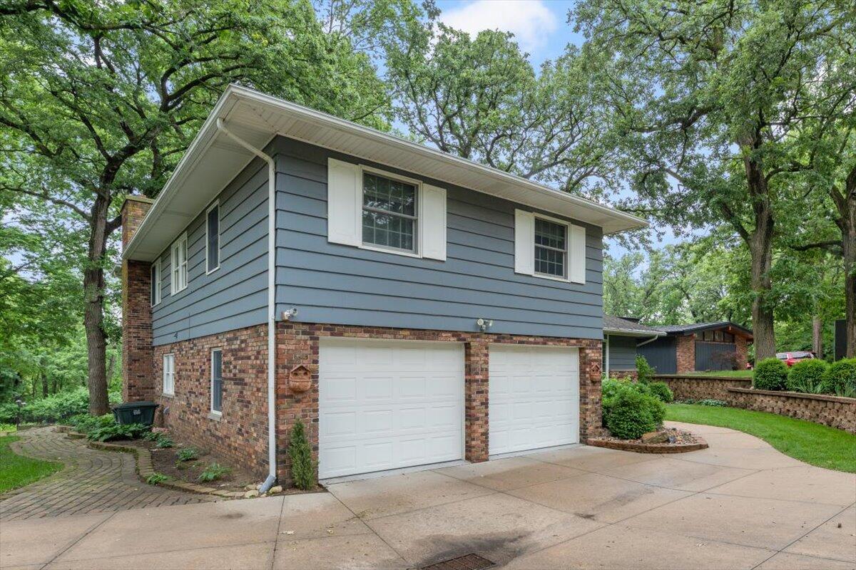 23 SCARLET OAKS Road