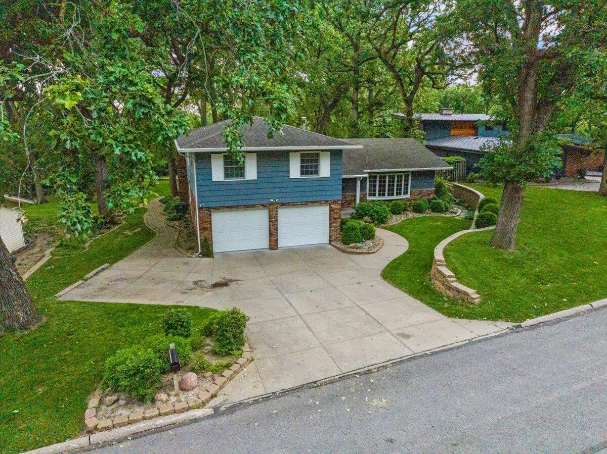 23 SCARLET OAKS Road