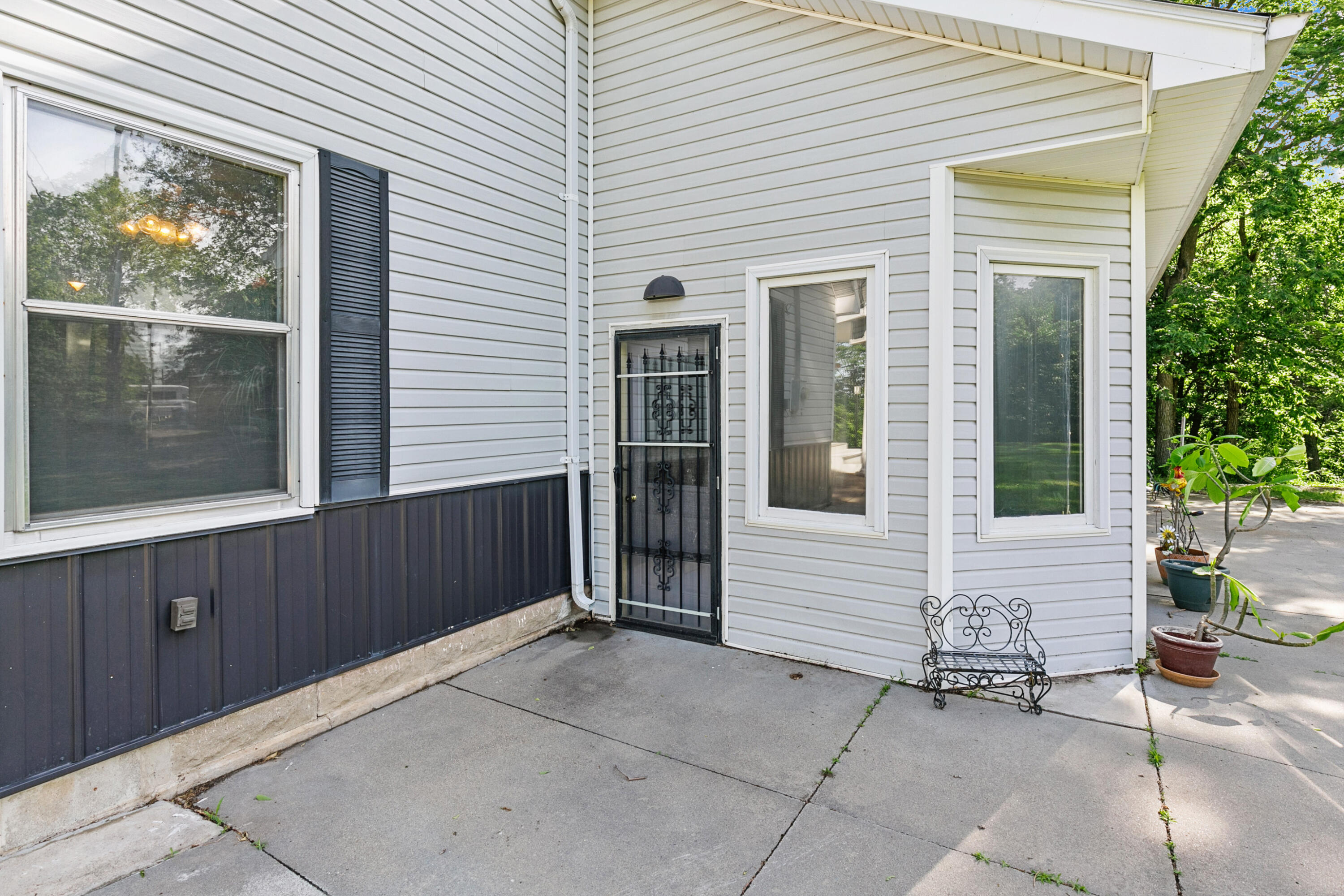 615 N 3RD Street