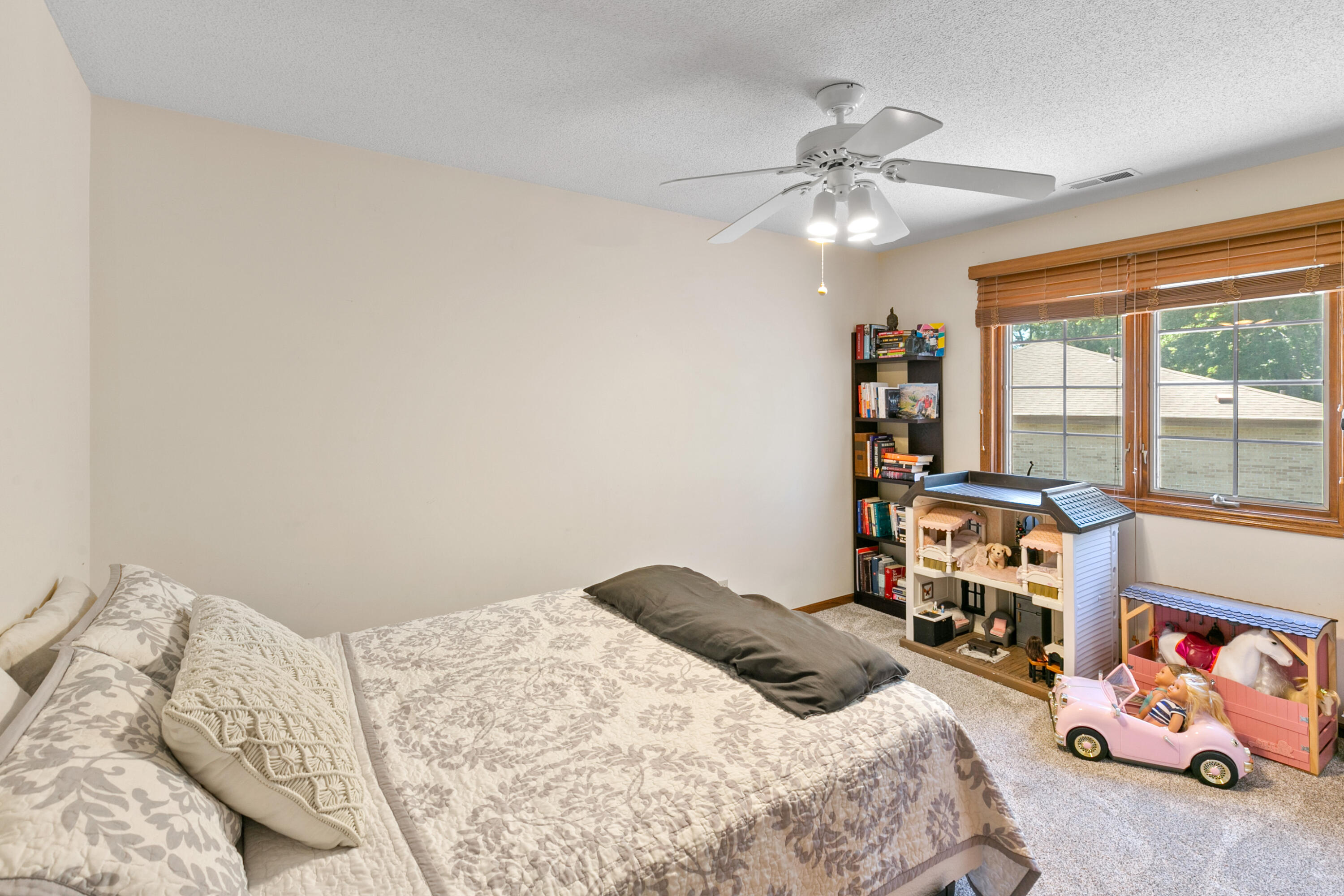 133 SUNNY RIDGE Drive
