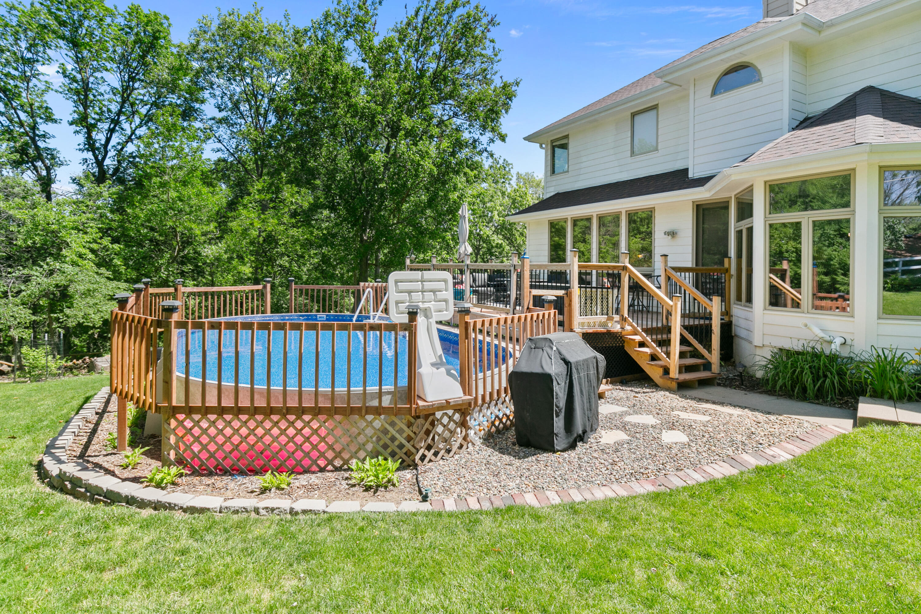 133 SUNNY RIDGE Drive