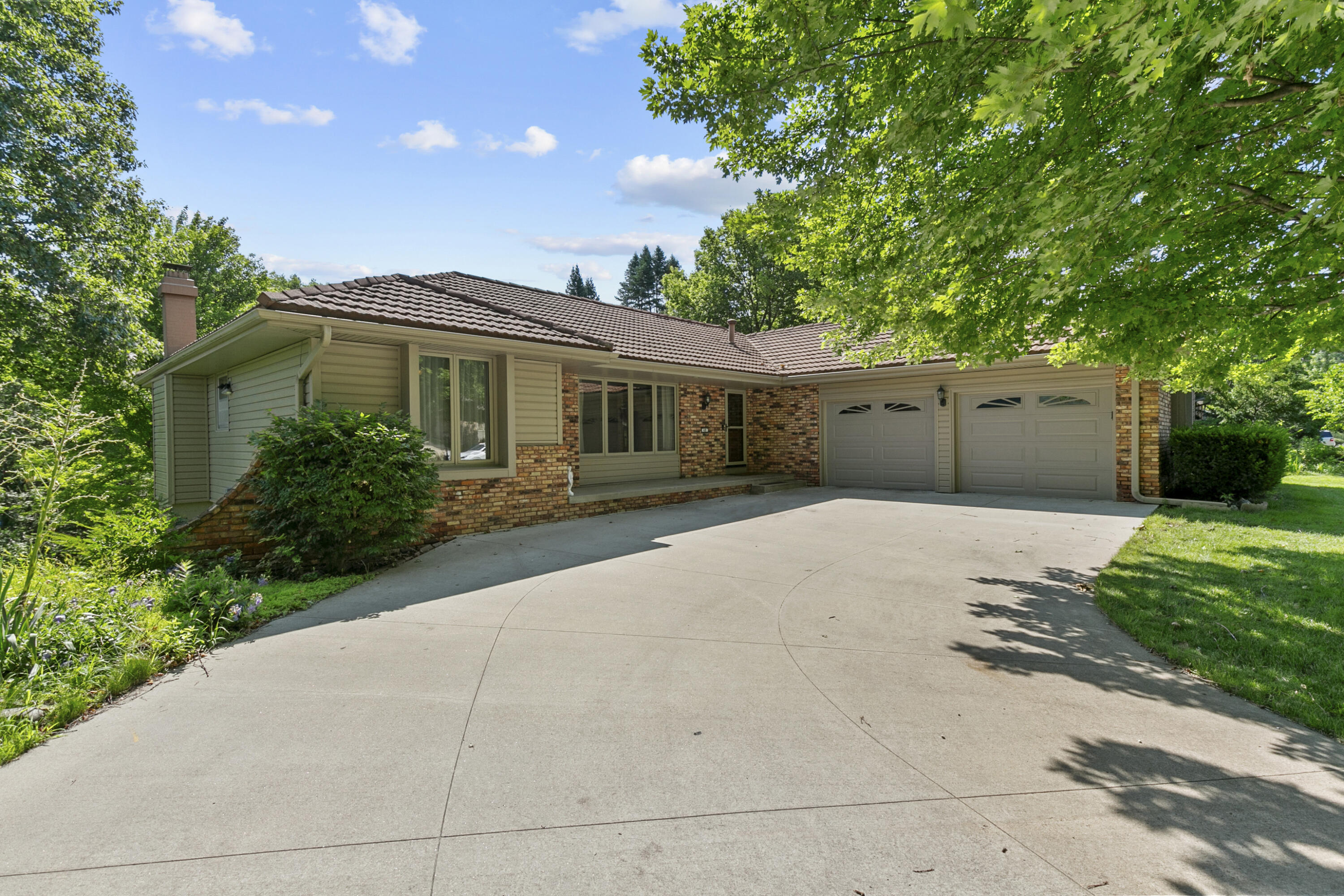 49 HORIZON Drive