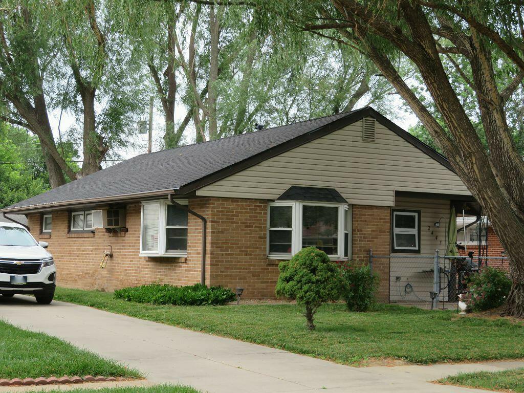 2445 AVE I