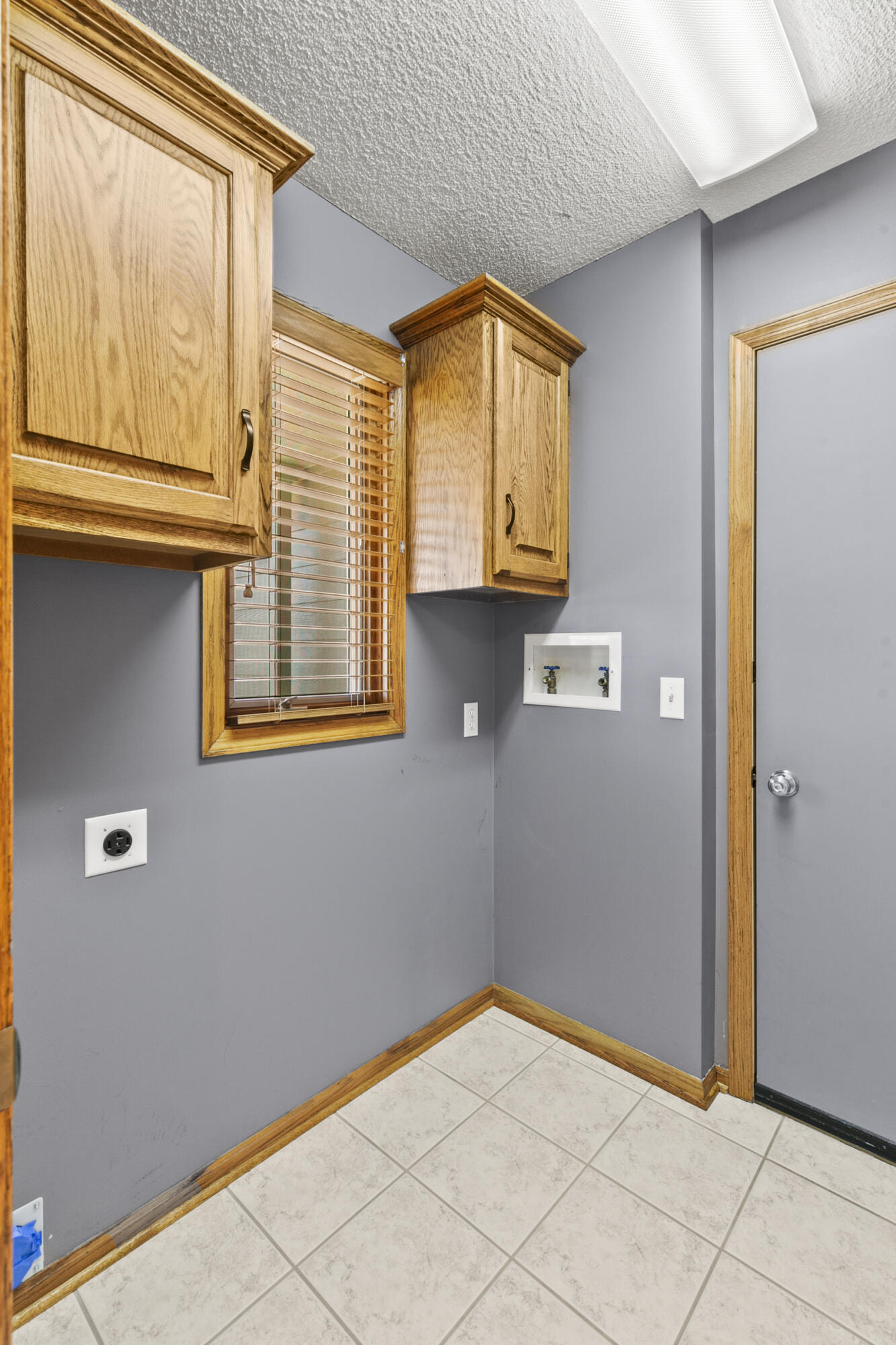 232 CANTERBURY Circle