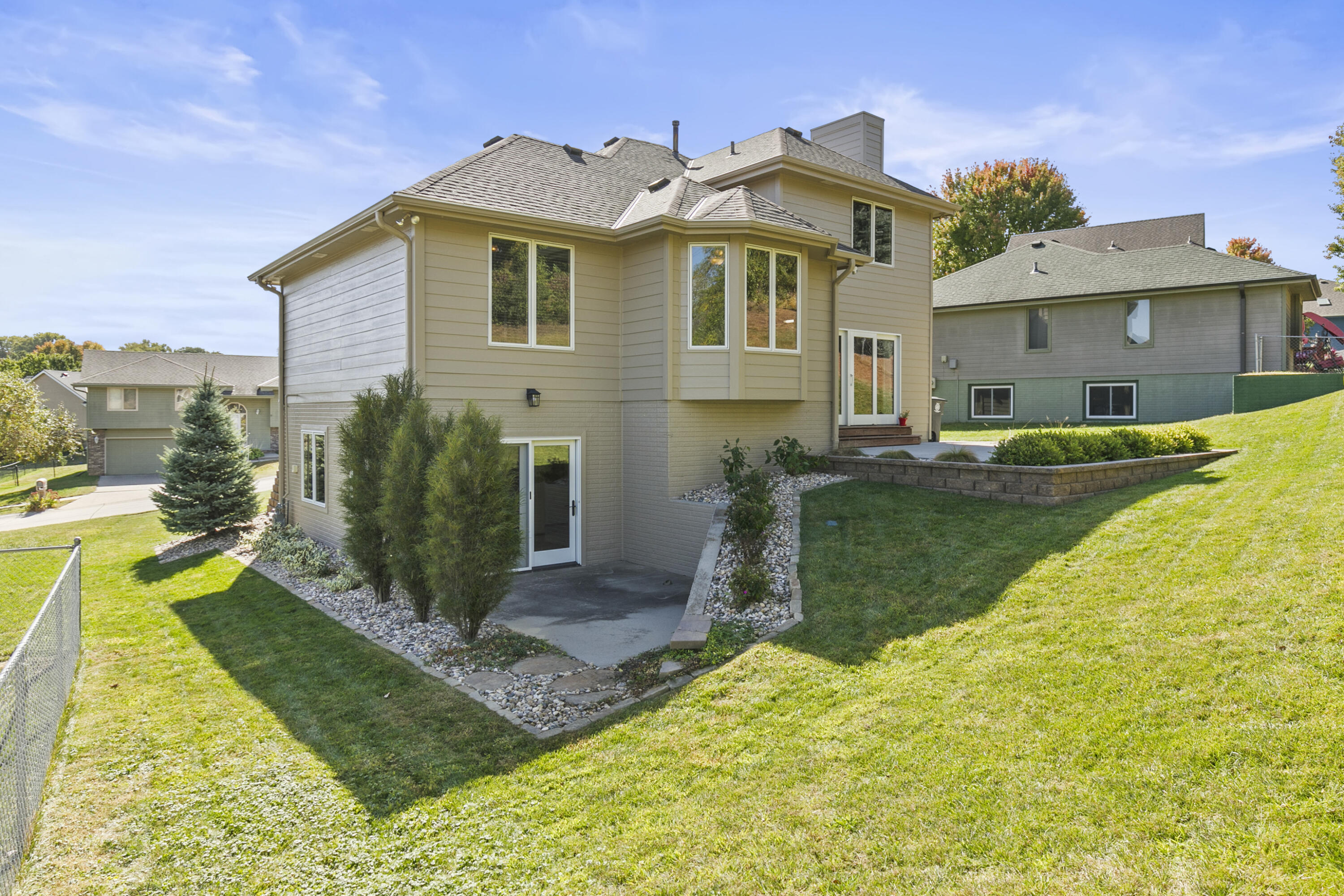 232 CANTERBURY Circle