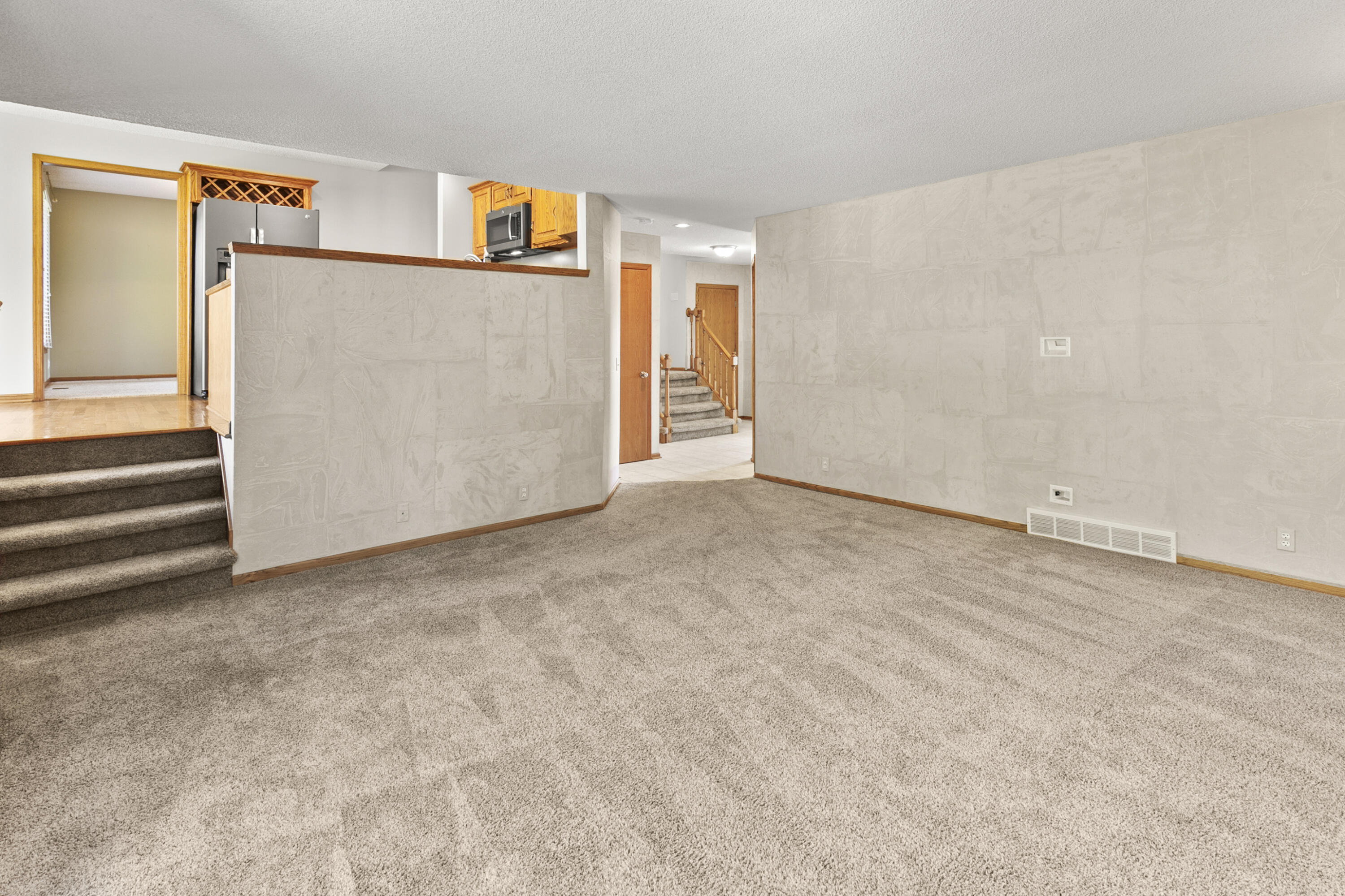 232 CANTERBURY Circle