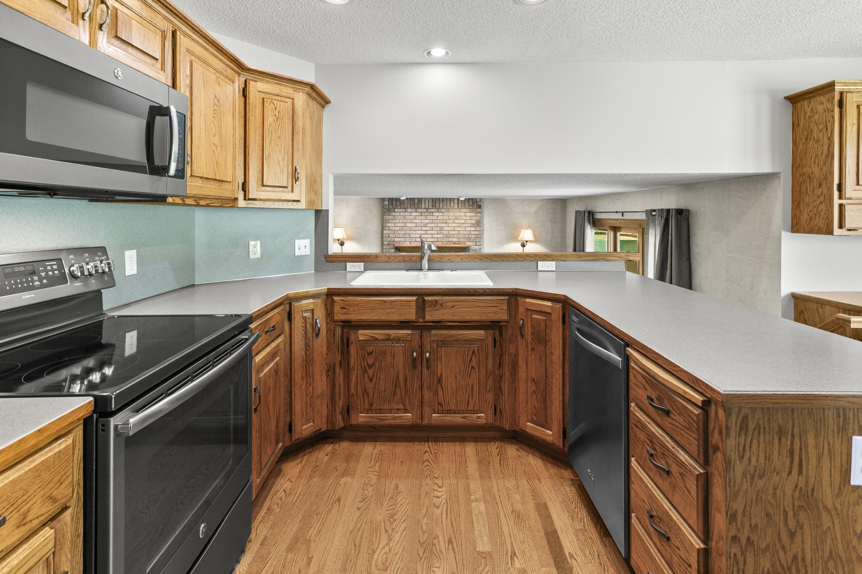 232 CANTERBURY Circle