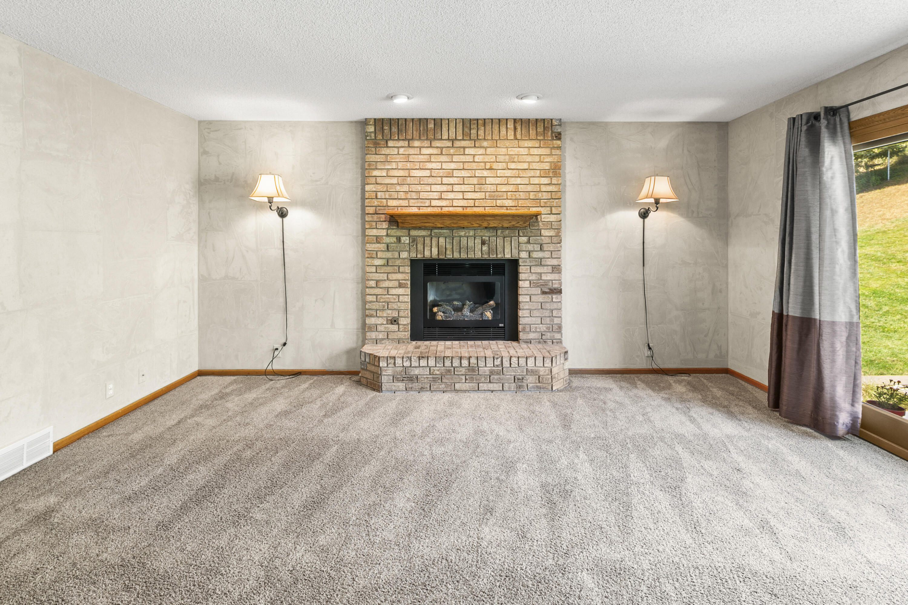 232 CANTERBURY Circle