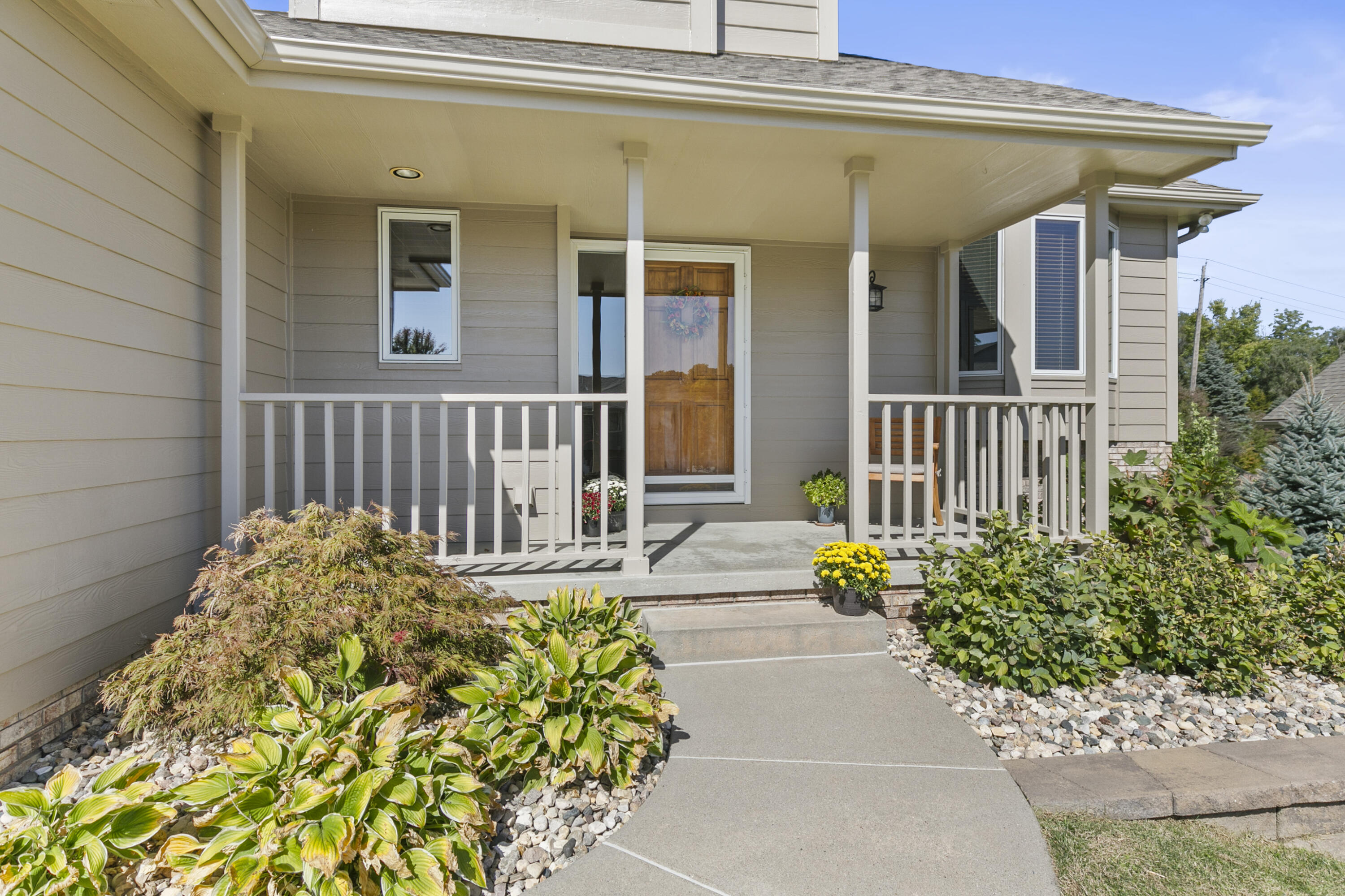 232 CANTERBURY Circle