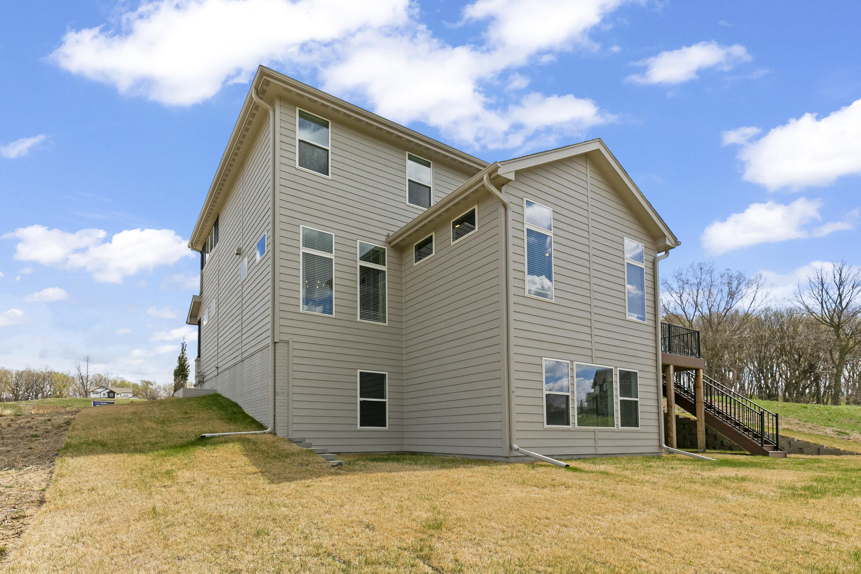 1896 HEMLOCK Street